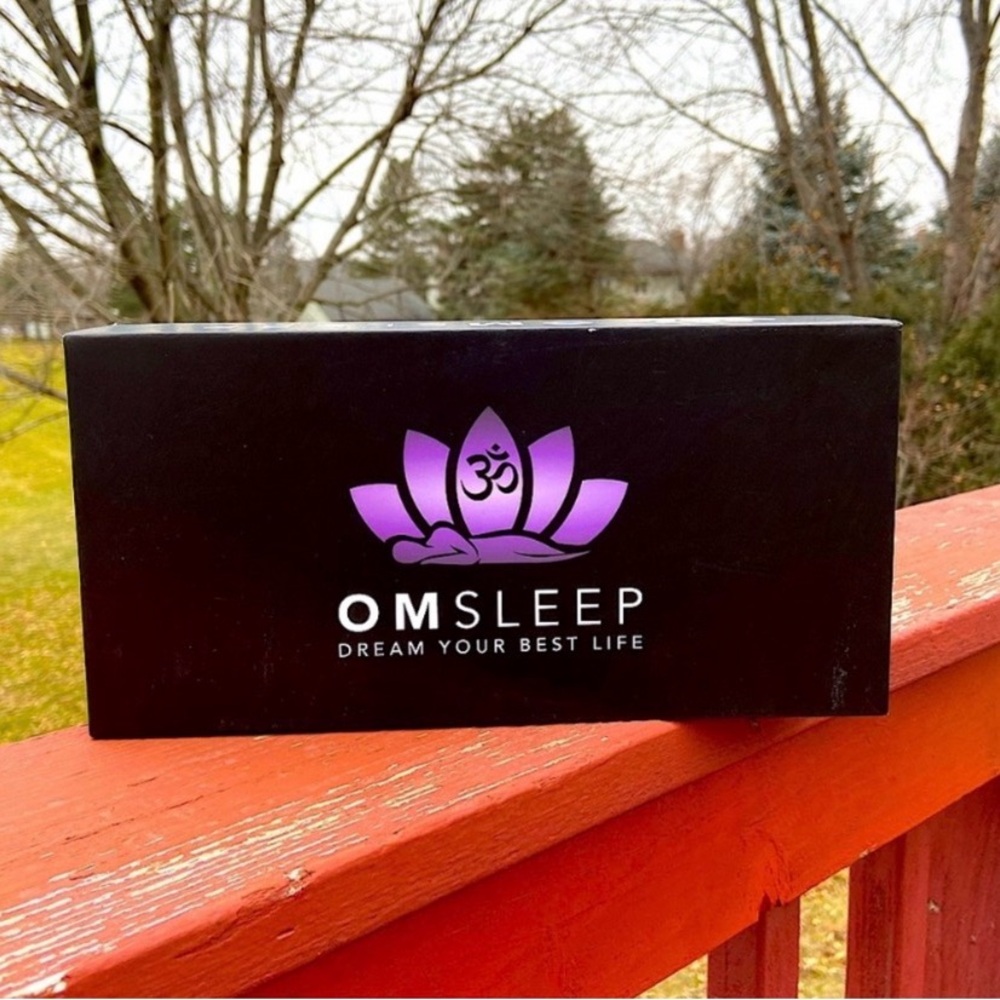 Om Sleep Mask Kit Brand New